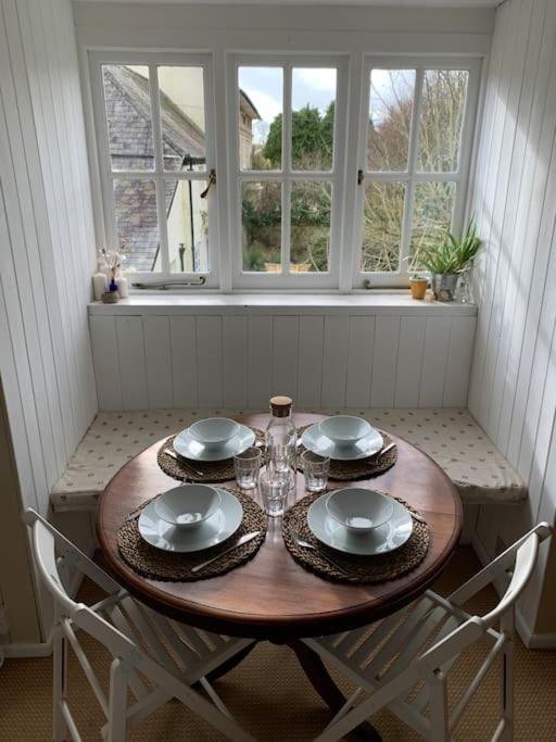 Trinity Annexe An Adorable First Floor Light And Lofty Space Within An Aonb Godmanstone Exterior foto