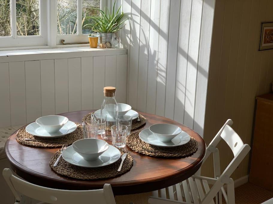Trinity Annexe An Adorable First Floor Light And Lofty Space Within An Aonb Godmanstone Exterior foto